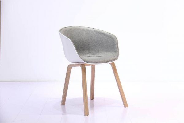 Arm chair with soft fabric cushion - Image 2