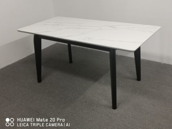 Linna Extention Dining Table