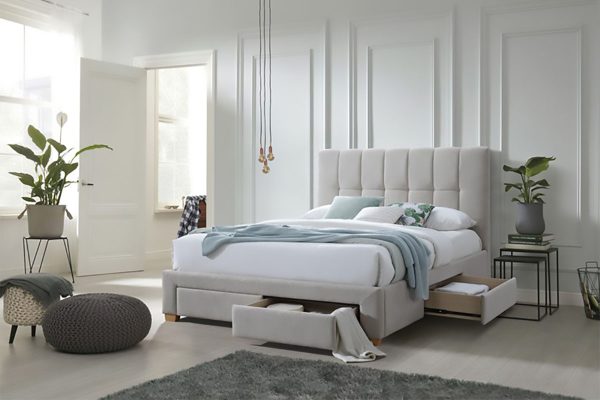 Tokyo Bed -- Q , K